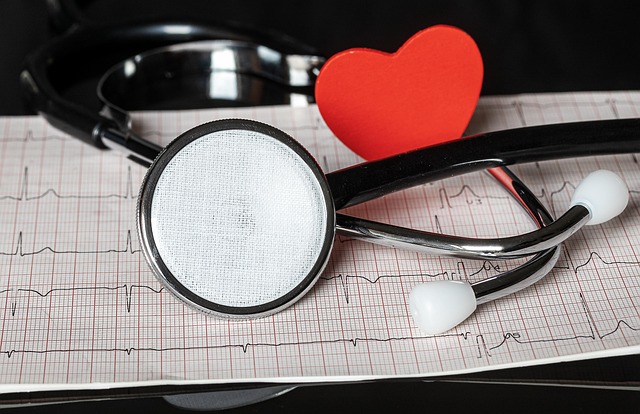 Soffio innocente e controllo con holter