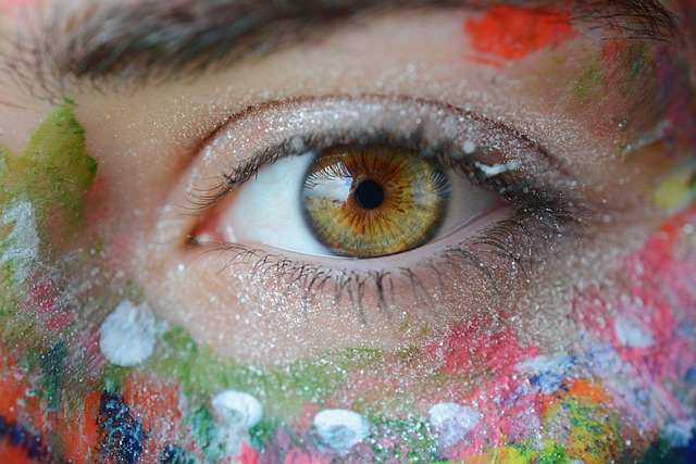 A tre anni non riconosce i colori