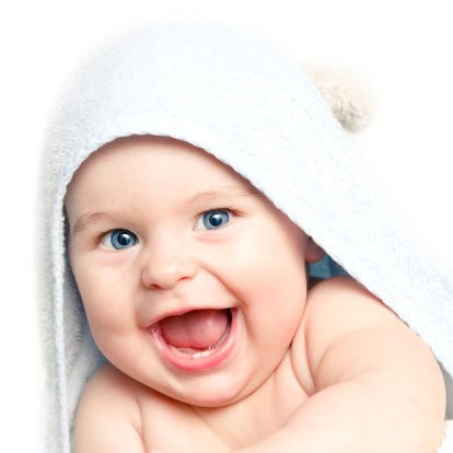 Il 90% dei neonati sorride già a due mesi e i maschietti più delle femmine | Noi Mamme
