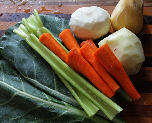 Svezzamento 6 mesi: Ricetta Pappa con carote e sedano preparata con il Bimby | Noi Mamme