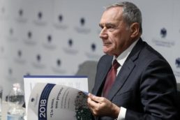 Grasso propone l'obbligo scolastico fino alla fine delle superiori Grasso: obbligo scolastico fino all'ultimo anno delle superiori