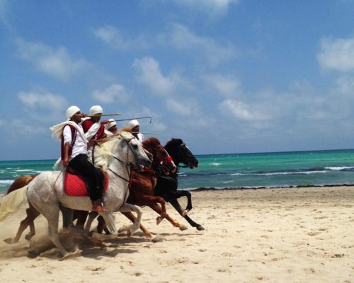 Malattie del viaggiatore: i rischi per le mete più gettonate dell’estate e consigli per affrontarli al meglio Spiagge tunisia