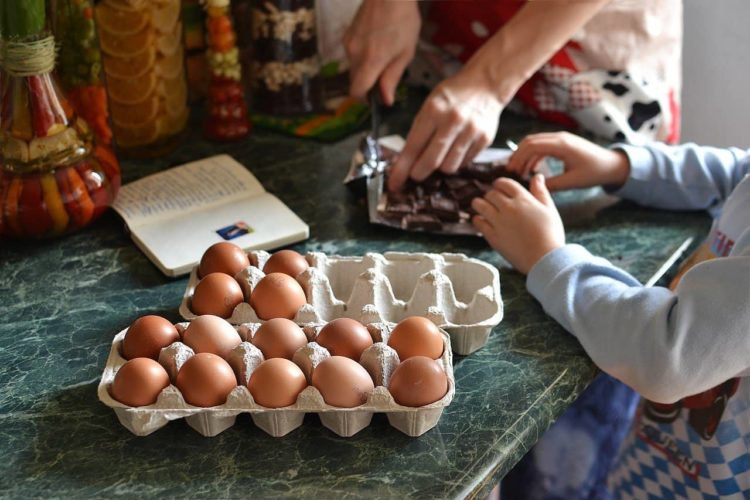 Bambini in cucina