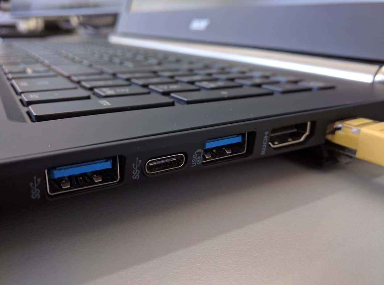 tecnologia computer connessioni