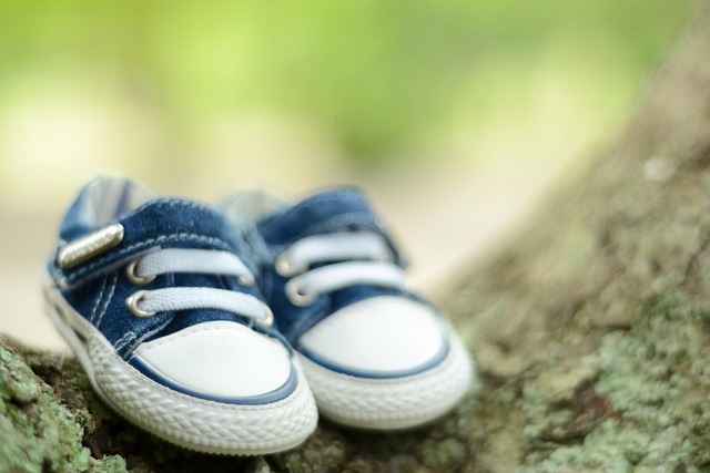 Le Scarpe Perfette per i Primi Passi del Tuo Bambino: Guida Completa