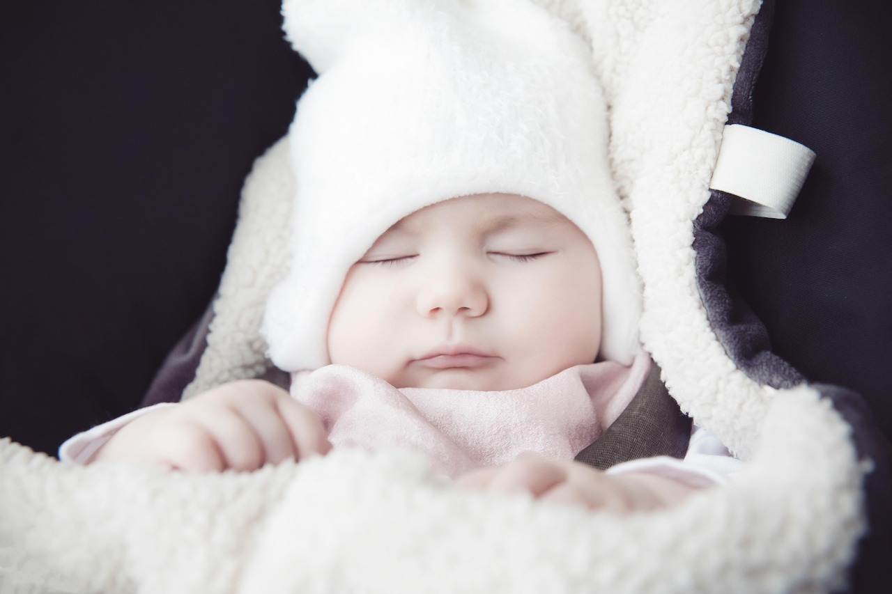 Macchia rossa sulla testa del neonato: quando preoccuparsi?