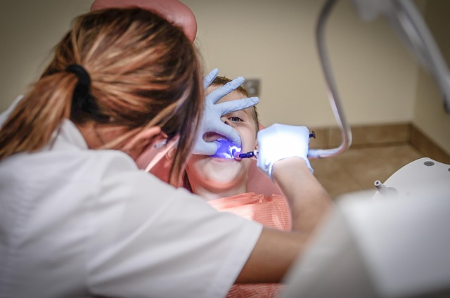 Anestesia dal Dentista e Allattamento: Guida Completa per le Mamme