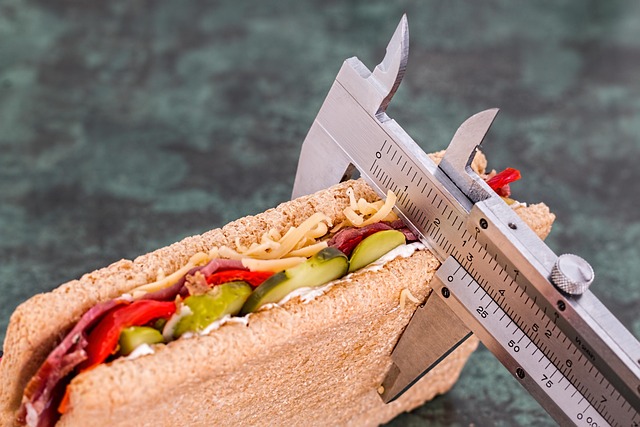 Dieta Drastica e Adolescenti: Rischi per Postura, Vista e Crescita