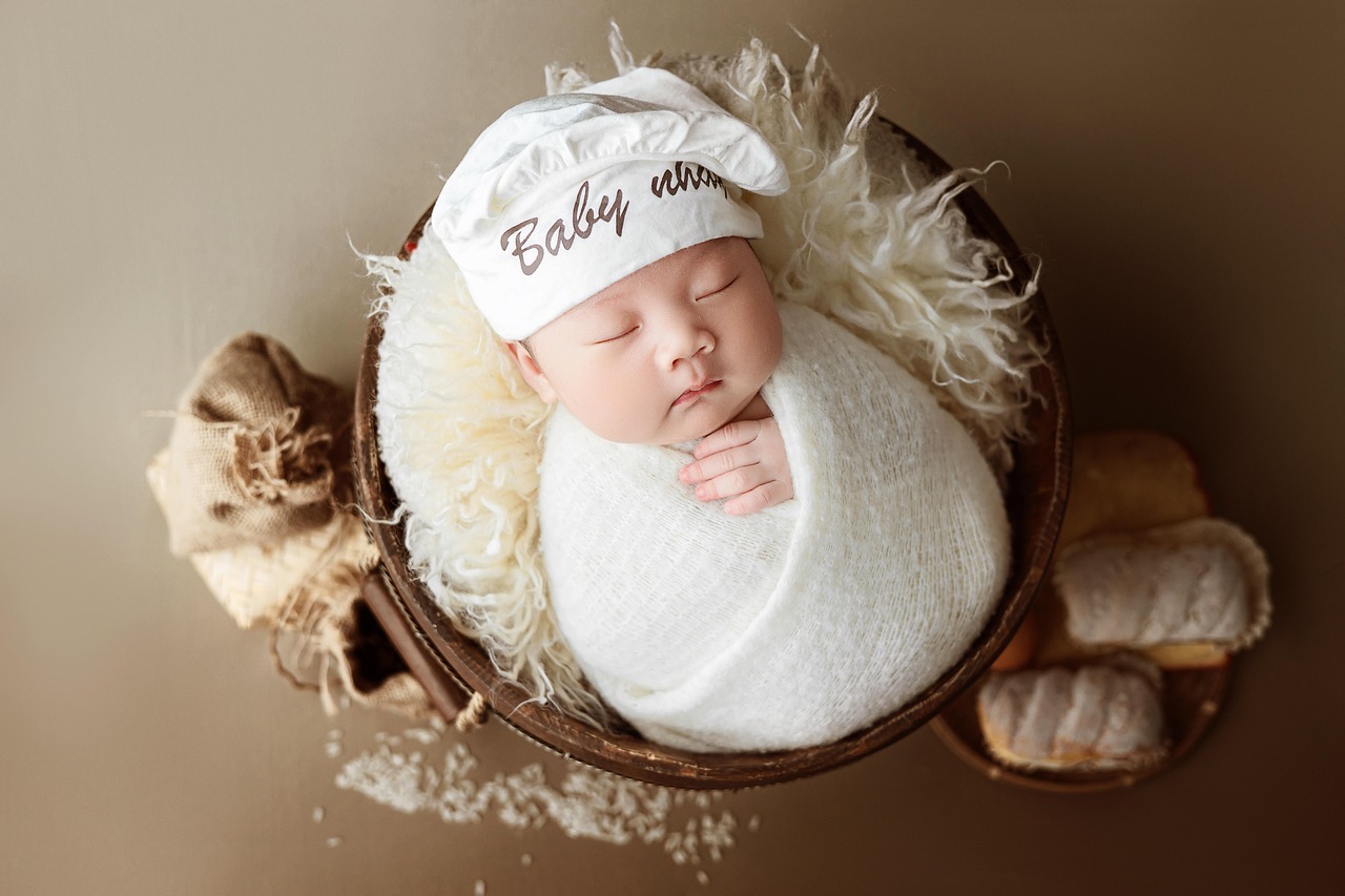 Pianto del neonato e cambio di latte: guida completa per genitori