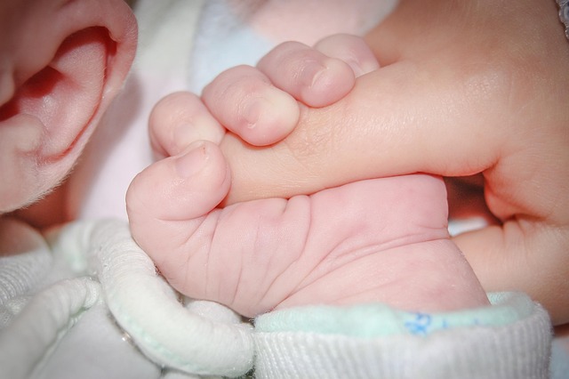 Tosse e Catarro nei Neonati: Guida Completa per Genitori