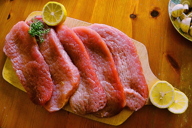 Carne e Pesce: Peso Crudo o Cotto? La Guida Definitiva
