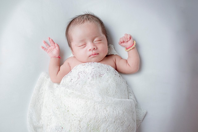 Scatti nel Sonno dei Bambini: Cosa Sono e Quando Preoccuparsi