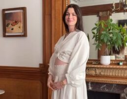 Anne Hathaway incinta