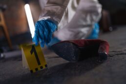 Torino, madre e figlia trovate senza vita: i primi dettagli e come proteggere i nostri figli dal dolore
