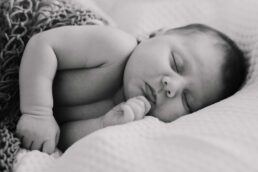 Addormentarsi durante il parto: la storia di una mamma canadese che ha dormito fino alla nascita del suo bambino