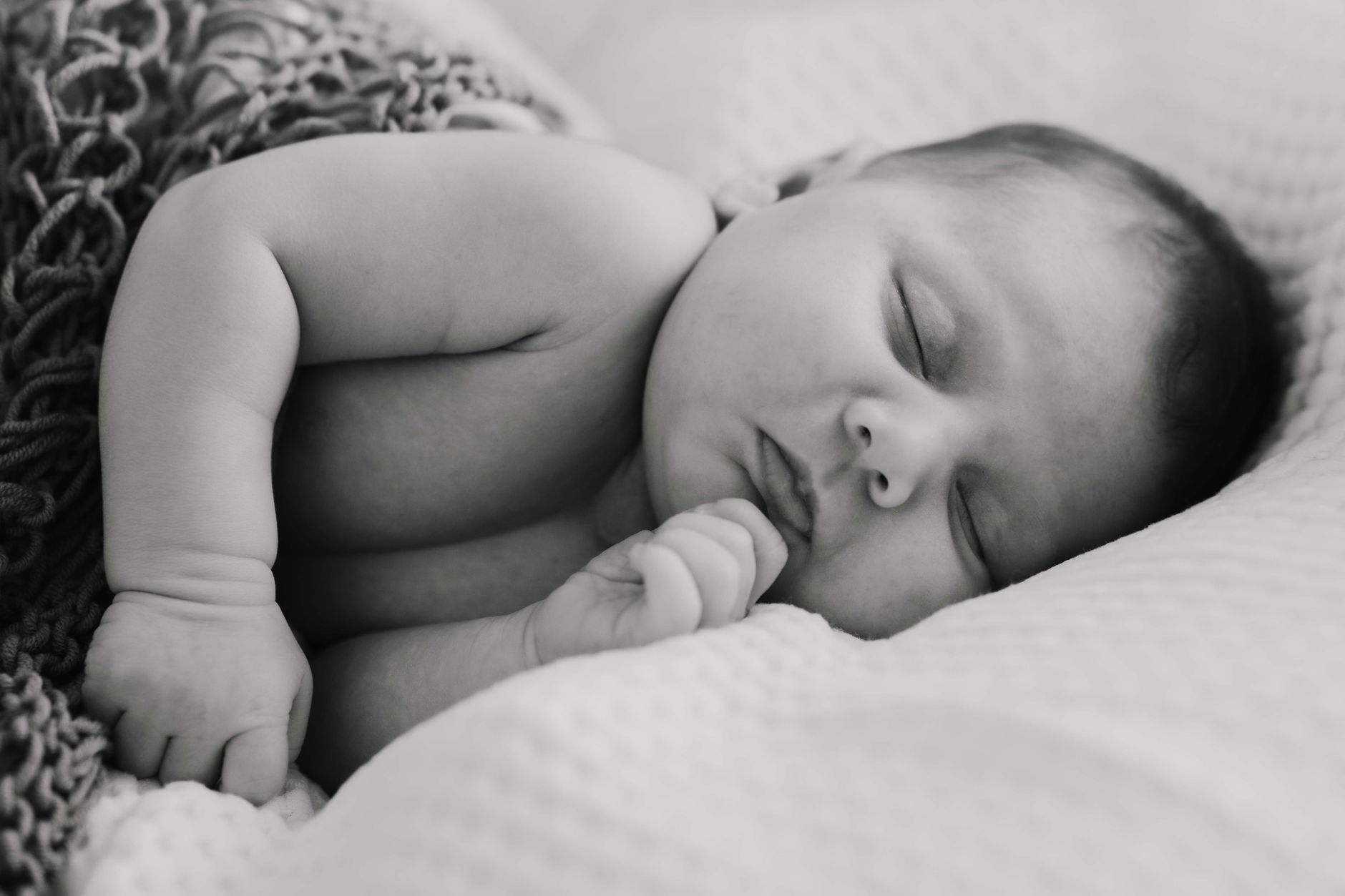 Addormentarsi durante il parto: la storia di una mamma canadese che ha dormito fino alla nascita del suo bambino