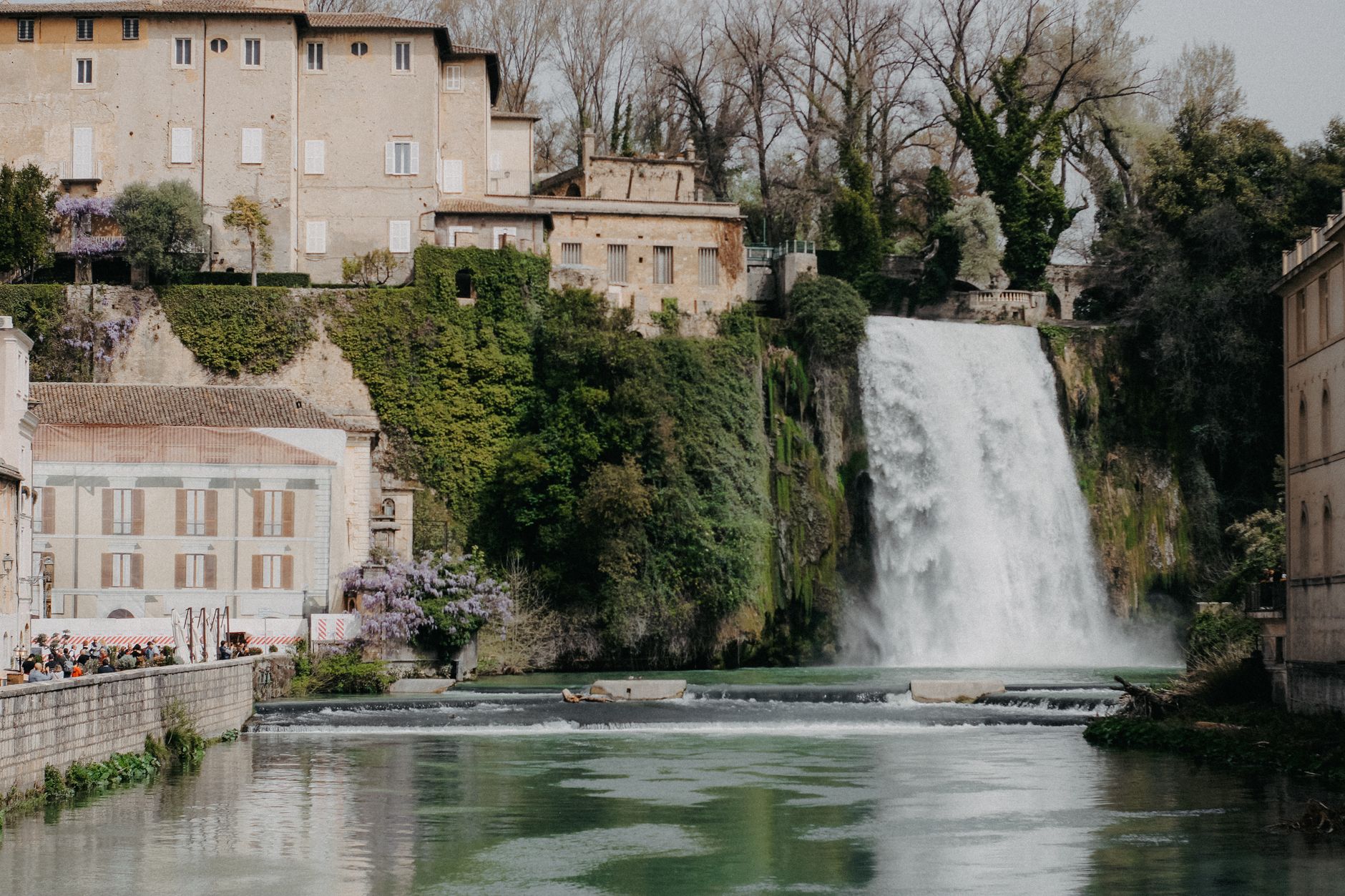 Gite con bambini vicino Frosinone: cascate, borghi e laghi per famiglie