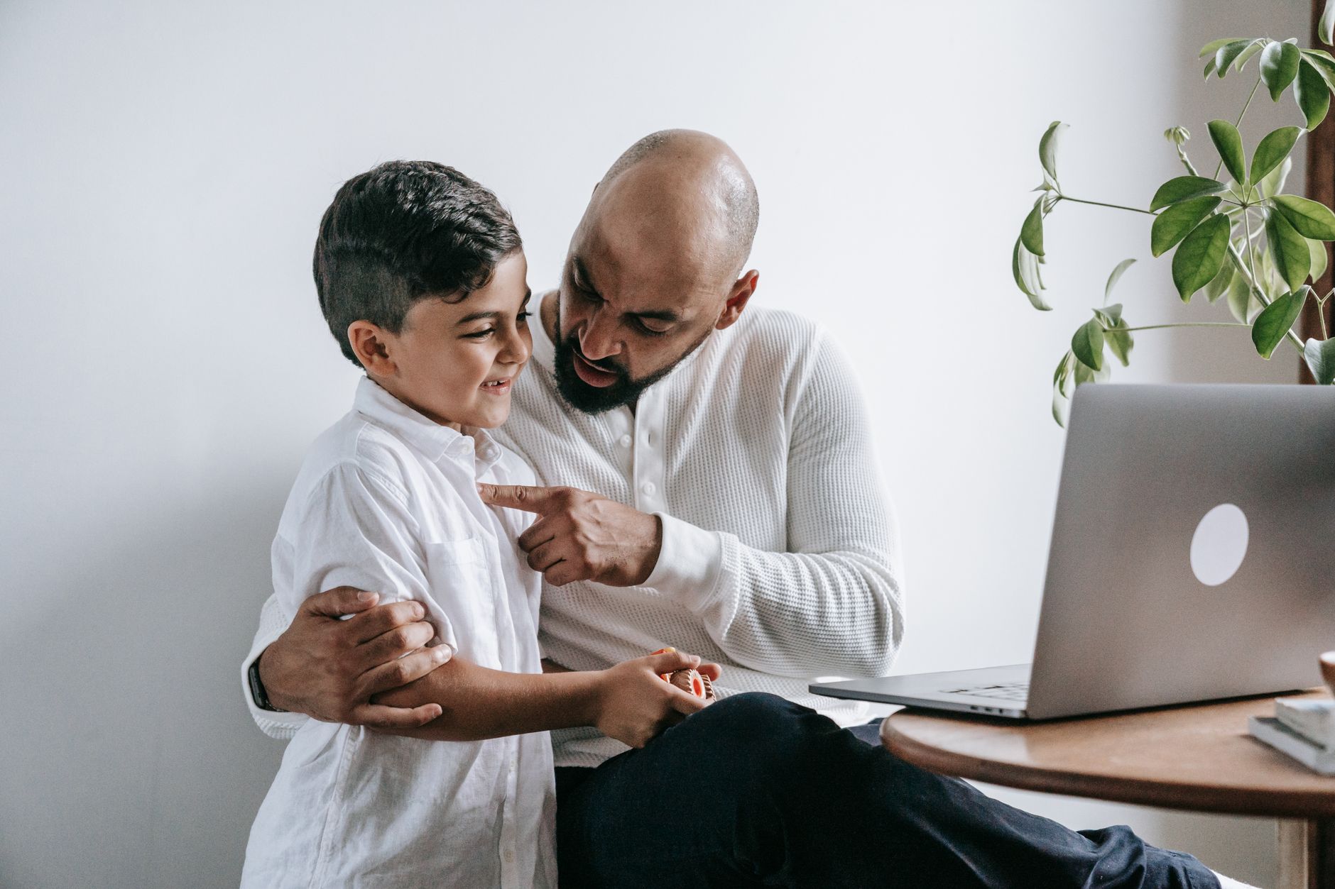 Perché il 'no' ai figli è un atto d'amore: la lezione di Massimo Recalcati