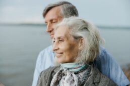 Nonni e nipoti: chi si prenderà cura di chi? Il paradosso italiano della longevità